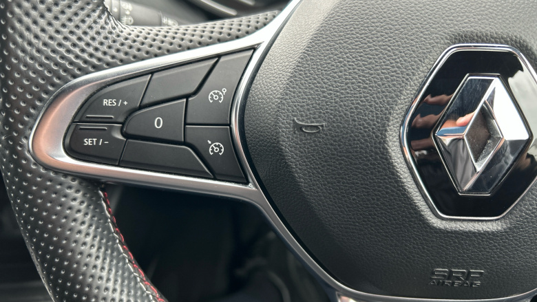 Renault Clio 1.0 TCe 100 RS Line 5dr Petrol Hatchback